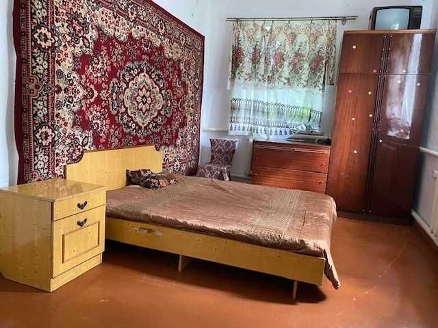 Здам житло тільки на тривалий термін в центрі м.Глобине - фото 1