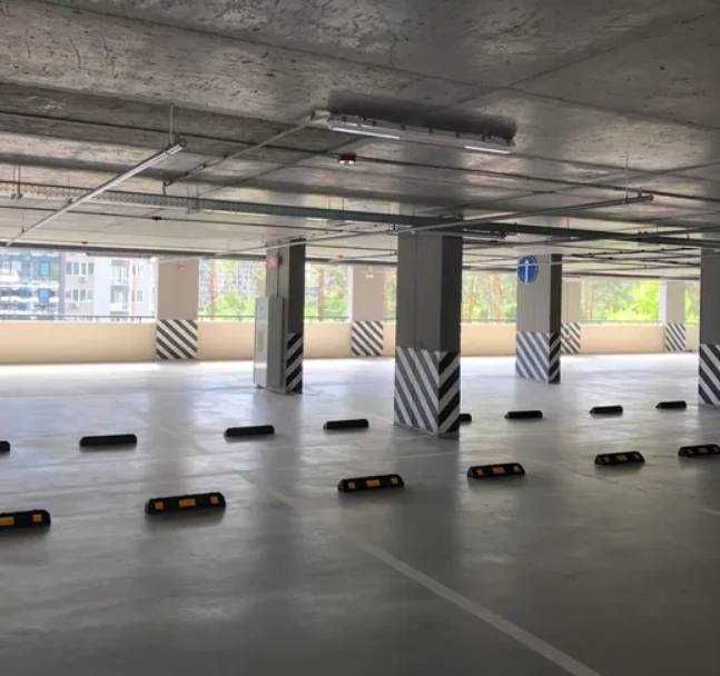 Паркоместо Бровары центр, Крона Парк. Хозяин. VIP паркинг долгосрочно - фото 1