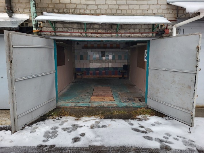 Аренда кирпичного гаража в кооперативе Автолюбитель-12 по В. Пугачова - фото 1