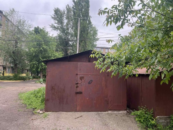 Сдам великий гараж на Соцмісті - фото 1