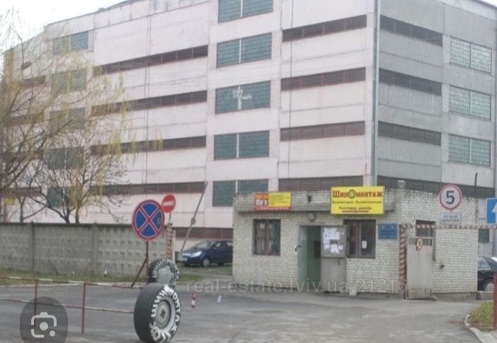 Здам паркомісце вул Б Хмельницького 210 - фото 1