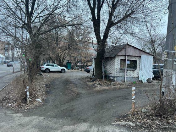 Здам в оренду паркомісце на вул. Сирецька, 13, від власника Киев