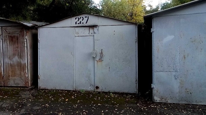 СДАМ ГАРАЖ  ТАИРОВА  (возле Эпицентра) 1500 ГРН - фото 1