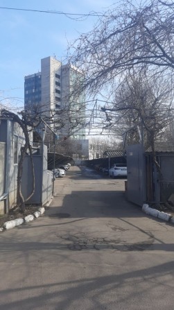 Сдам продам место на охраняемой стоянке паркоместо Радостная Черемушки - фото 1