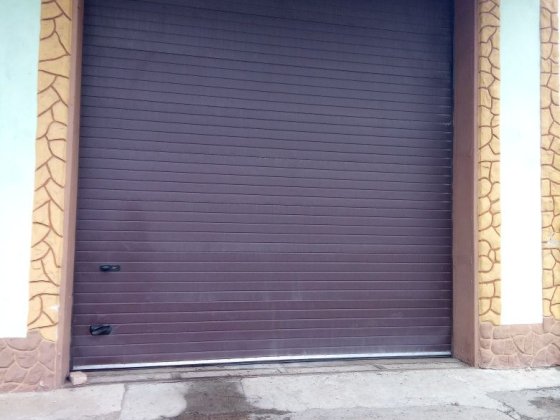 Аренда  Гаража для машин можна склад