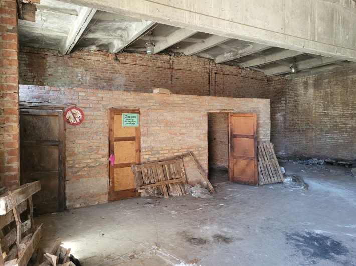 Гаражний бокс 188.7м2 - фото 1