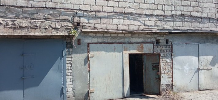 Гараж Димитрова на спуске сдача 1500 грн.продажа 2500 долларов - фото 1