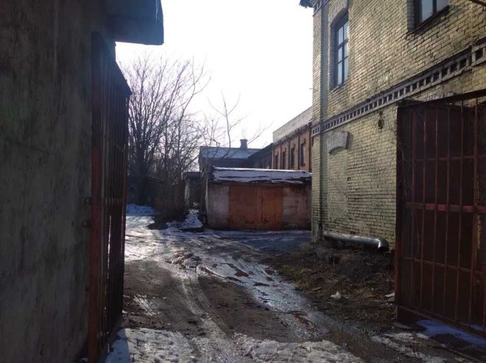 продам капитальный гараж возле заводоуправление "КАМЕТ-СТАЛЬ" - фото 1