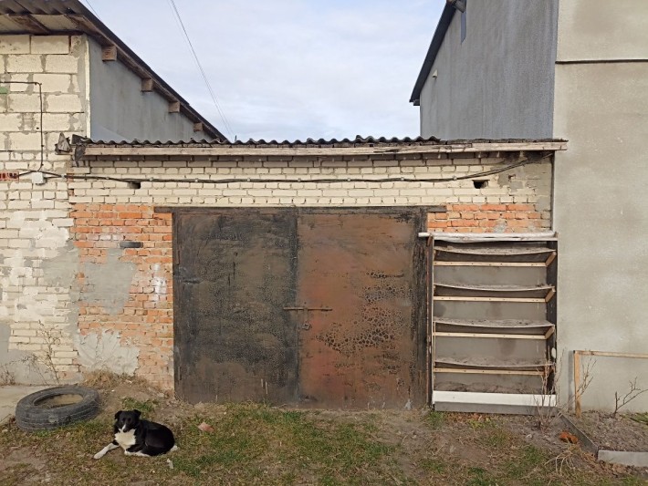 Гараж ( машинобудівник) - фото 1