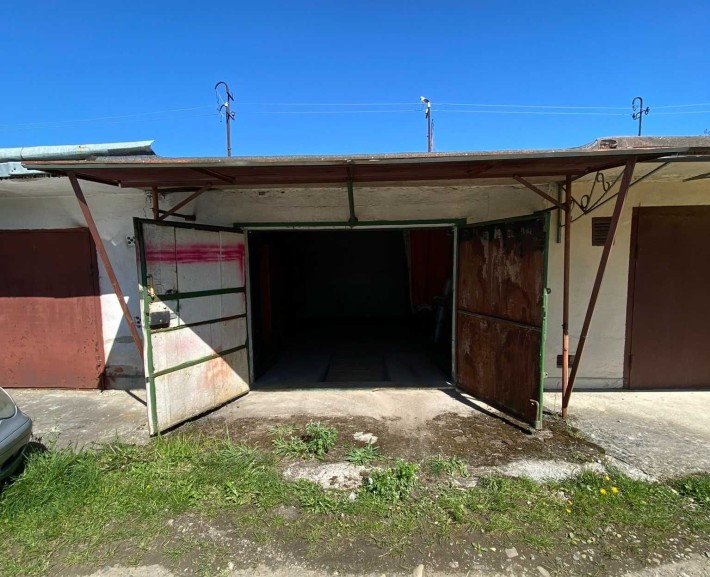 Продаж цегляного гаражу з підвалом в м.Стрий   ГК ЯВІР - фото 1