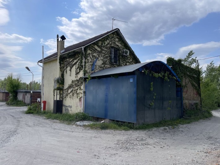 Продається двоповерховий гараж з сауной та комунікаціями, м. Українка - фото 1