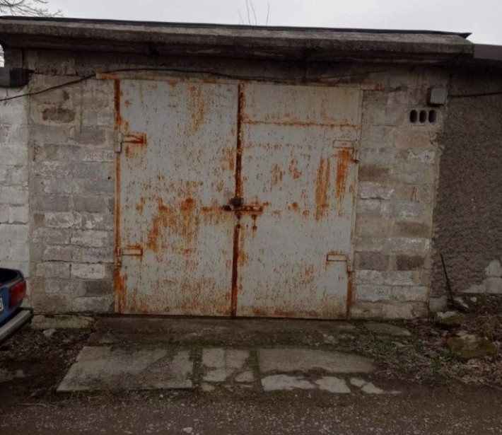 Продам гараж  на Макулане - фото 1