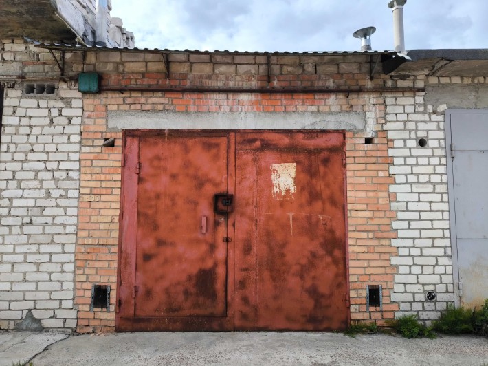 Продам капітальний гараж з ямою в ГСК "Сокіл-2" - фото 1