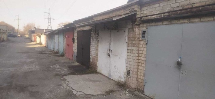 Продам гараж , Волгоградская, 39. Центр города, торг уместен. - фото 1