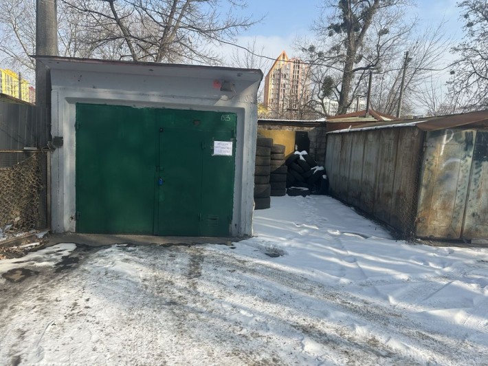Продам гараж 18 кв.м під СТО Березняковская 11 ГК Ветеран(перша лінія) - фото 1
