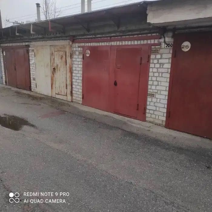 Продам гараж вул. Льва Толстого 64 - фото 1