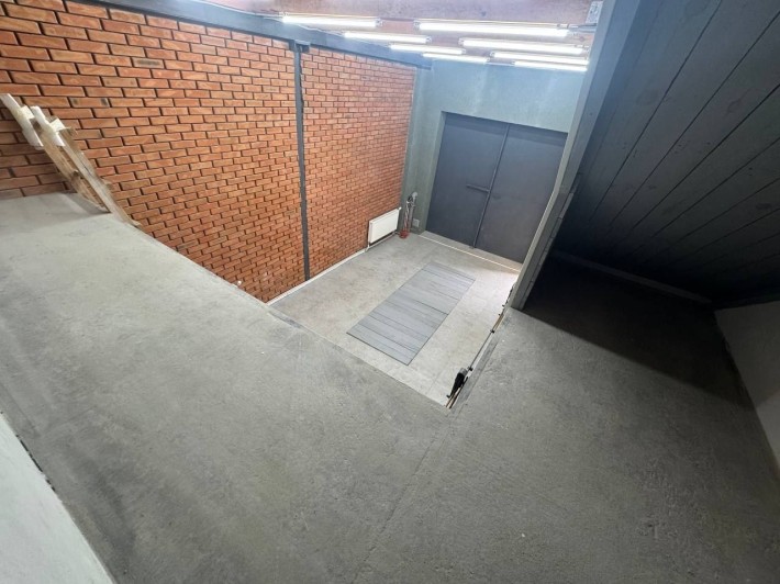 Продам великий гараж 120кв.м 4 поверхи під офіс, СТО або проживання - фото 1