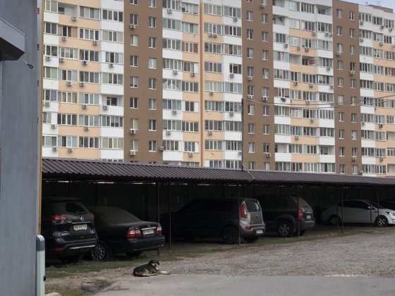Продам крытое место на охраняемой стоянке по ул.Сахарова/Высоцкого Одеса