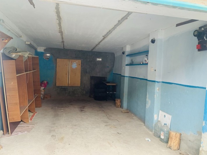 Продам цегляний гараж в Зарванцях під охороною - фото 1