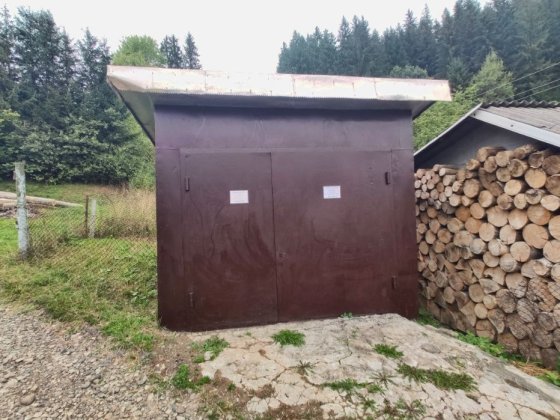 Гараж під легкове авто в Верховині Верховина
