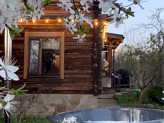 Дом зі спа-чаном Vysokyi Magic house |Харків |Тераса| Спальня| Кухня Високий