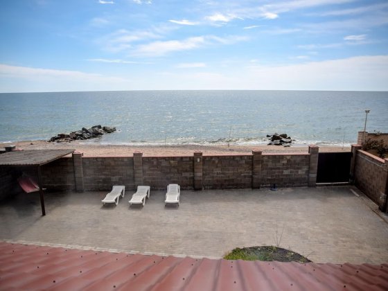 Аренда виллы на берегу моря Каролино-Бугаз