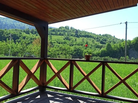 Шале “RAkash” на березі річки Межгорье