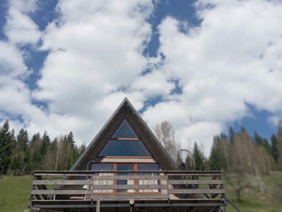 Котедж  у стилі А- Фрейм Ворохта