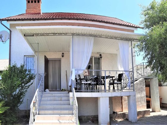 Дом у моря! 6-ть комнат! 100 м до пляжа,п.Каролино-бугаз Варианты !