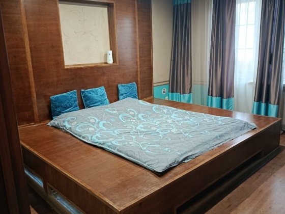 Сдам посуточно 1 квартиру, Комсомольский проспект (ЦНАП) Каменское