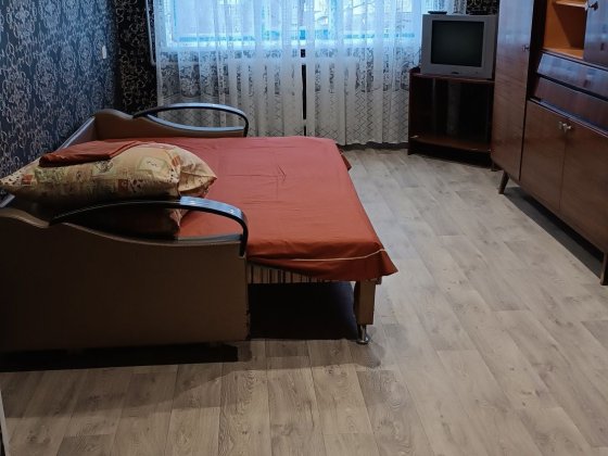 2 комнатную квартиру в ценрі.Подобова. Изюм