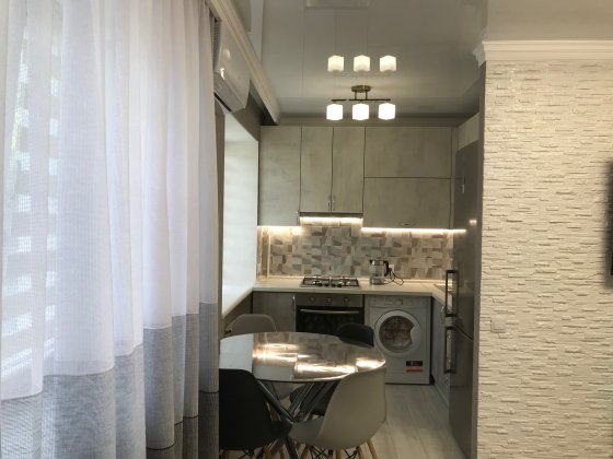 Здається подобово на Парковій 6 Чорноморськ