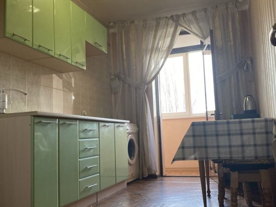 Сдам посуточно в Черноморске  1 комнатную у моря Черноморск