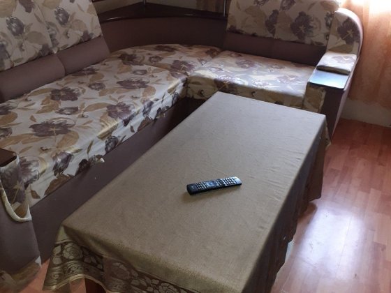 Посуточно в Черноморске 2ком кв 2этаж. Чорноморськ