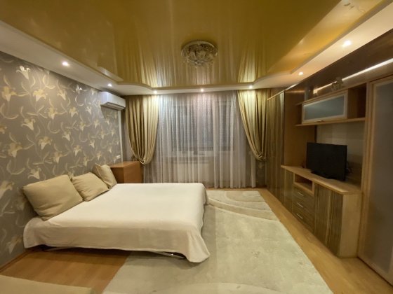 Сдам посуточно 2 к.кв в Черноморске. Черноморск