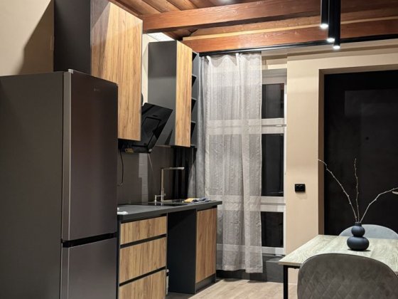 Будиночок на 2-х з терасою з мангалом та великим ліжком рн ХНУВС Кам'янець-Подільський