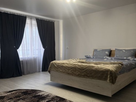 Квартира-студія подобово 