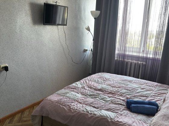 Сдам на погодинно або на добу  , центр міста. Звонить на вайбер . Лозовая