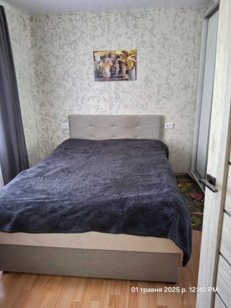 Двокімнатна квартира в центрі  поряд з курортом - фото 1