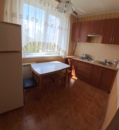 Подобово здам квартиру 1 хв до Автовокзалу м.Чугуїв - фото 1