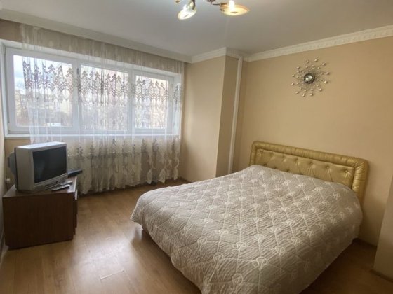 Подобово та погодинна оренда 1-кім. Скальди (Комарова)автовокзал Черновцы