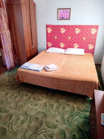 Здам подобово 1кім, 700грн, чиста і не прокурена - фото 1