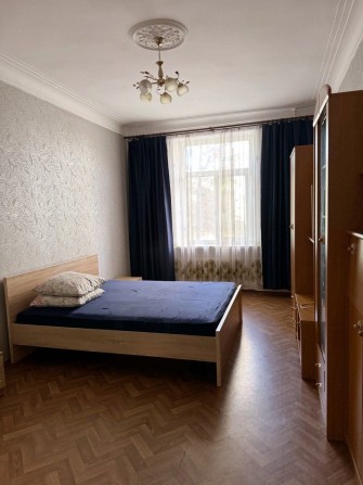 Подобово квартира біля метро Дарниця,  3 хв. пішки - фото 1