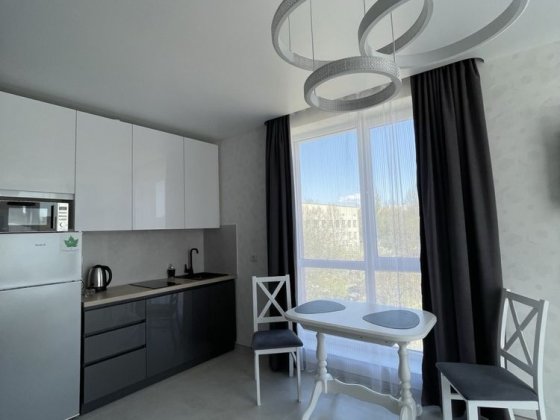 Подобова, погодинна оренда стильноі квартири у новобудові Львов