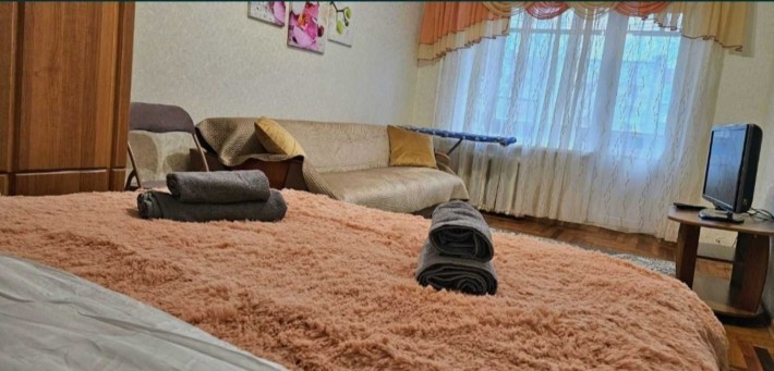 Оренда подобово 1к кв. Космос, 1 ЖД , Обл. Лікарня, АТБ, Варус - фото 1