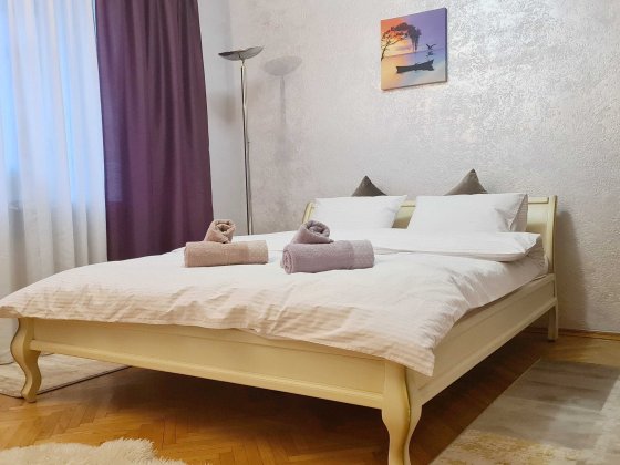 Посуточно, подобово метро Позняки 2кімн, 4 поверх Київ