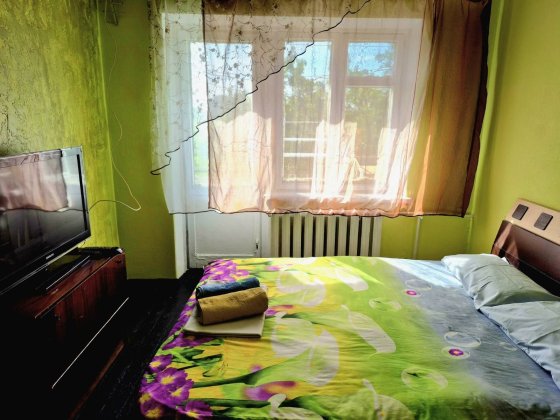 Сдам 1 комнатую квартиру пр.Поля посуточно, на любой срок Дніпро