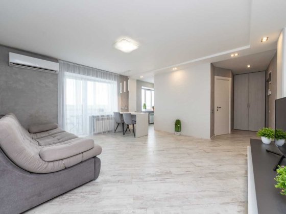 Подол, Набережно-Хрещатицька 11, Поштова площа Київ