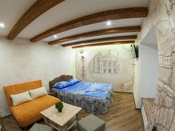 Авторська квартира від власника, на Площі Ринок з новим  ремонтом! Львів