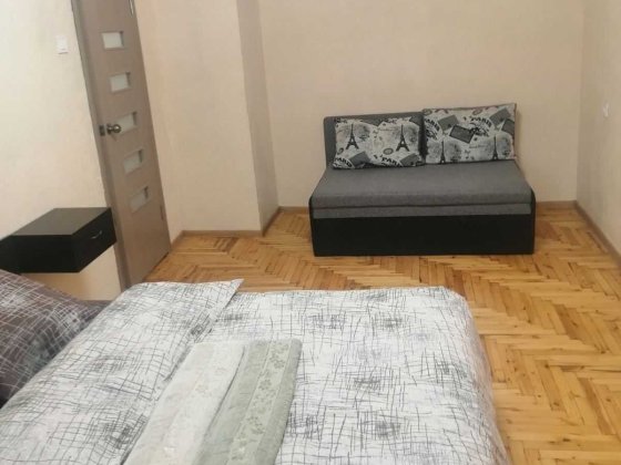 здам затишну квартиру з  євроремонтом  погодинно, подобово